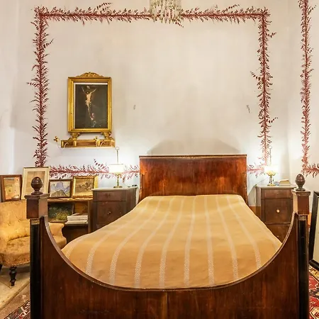 Storico Apartment *
